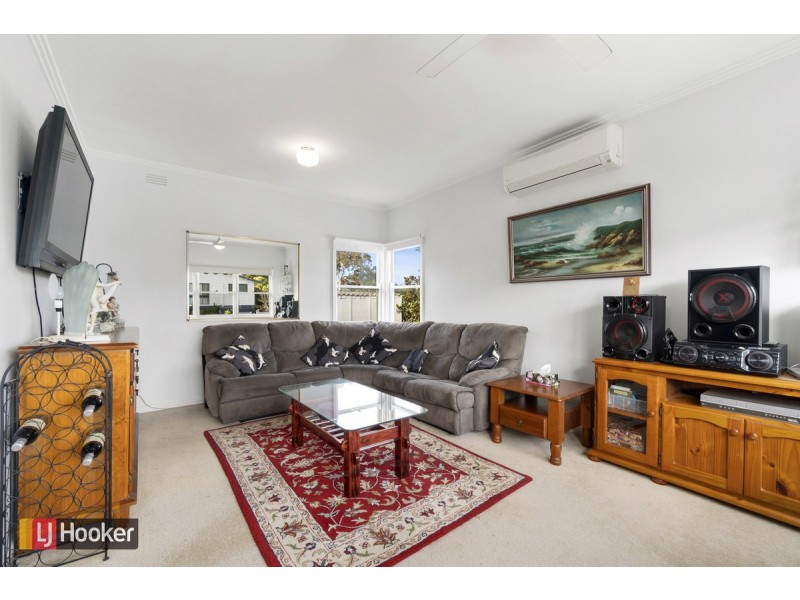 28 West Crescent, Lakes Entrance VIC 3909
