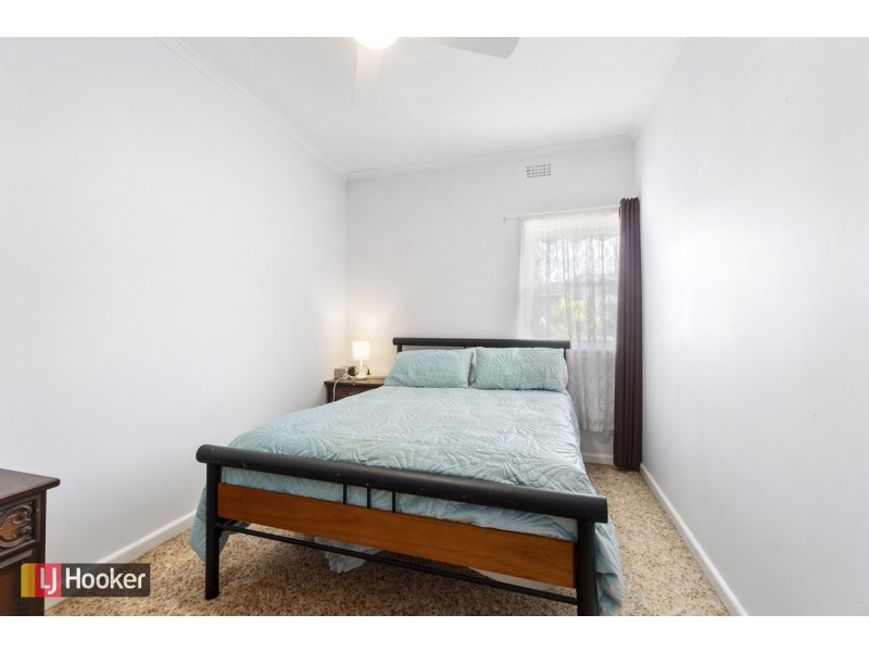 28 West Crescent, Lakes Entrance VIC 3909