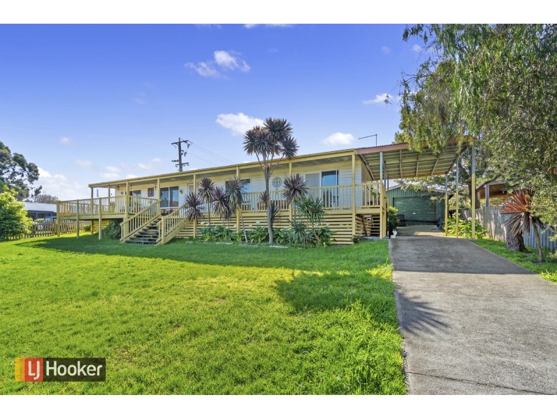 38 Bronsdon Street, Lakes Entrance VIC 3909