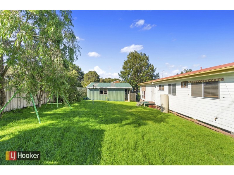 38 Bronsdon Street, Lakes Entrance VIC 3909