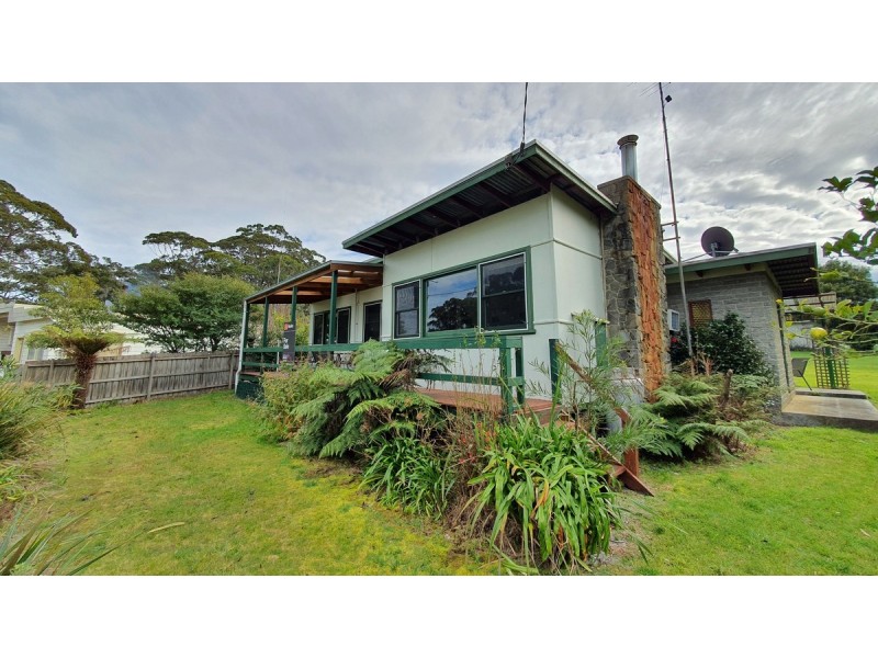 11 Pearl Point Road, Bemm River VIC 3889