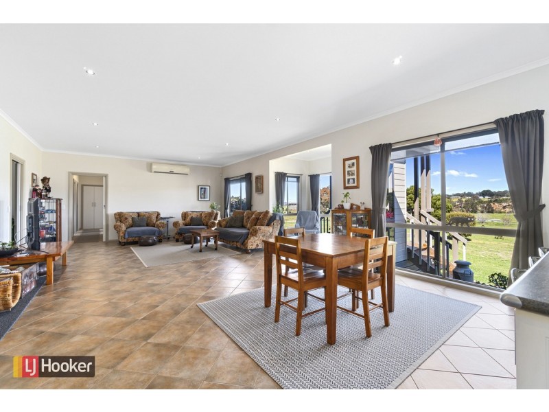 16 McMeekins Road, Swan Reach VIC 3903