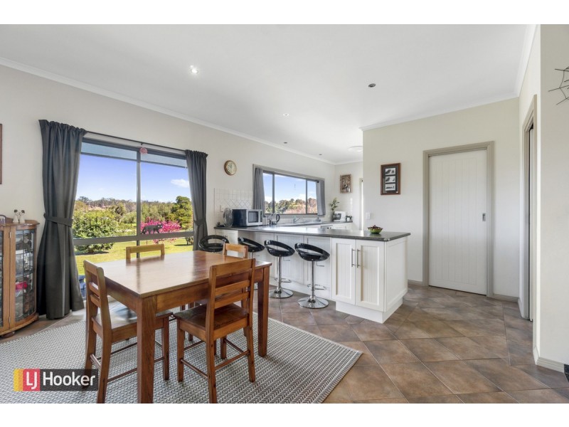 16 McMeekins Road, Swan Reach VIC 3903