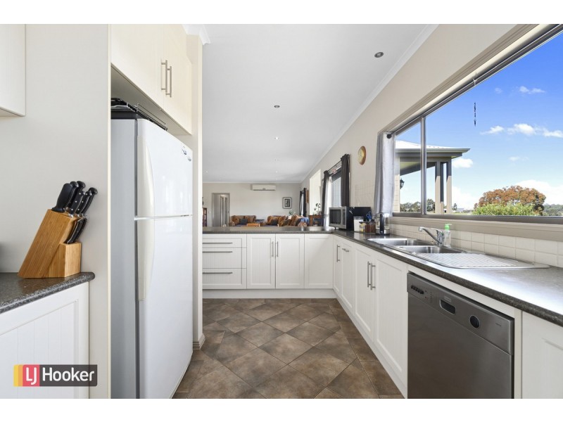 16 McMeekins Road, Swan Reach VIC 3903