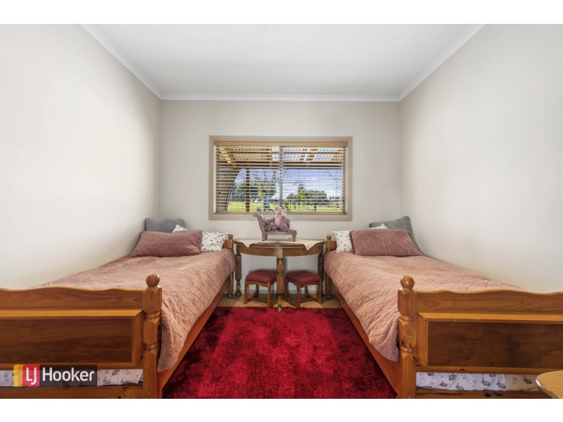 16 McMeekins Road, Swan Reach VIC 3903