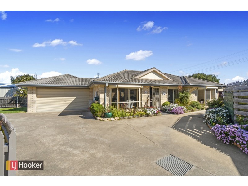 4/16 Roadknight Street, Lakes Entrance VIC 3909