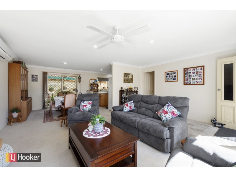 4/16 Roadknight Street, Lakes Entrance VIC 3909