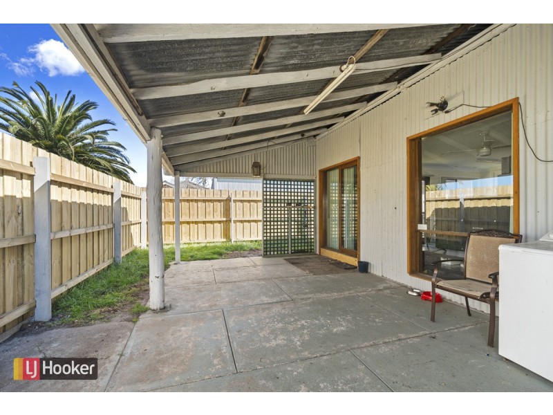 74 Roadknight Street, Lakes Entrance VIC 3909