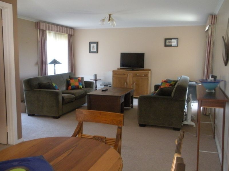 5 Highland Court, Lakes Entrance VIC 3909