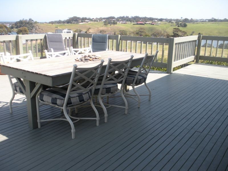 5 Highland Court, Lakes Entrance VIC 3909