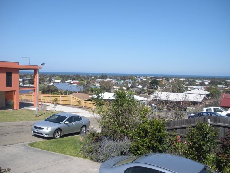 5 Highland Court, Lakes Entrance VIC 3909