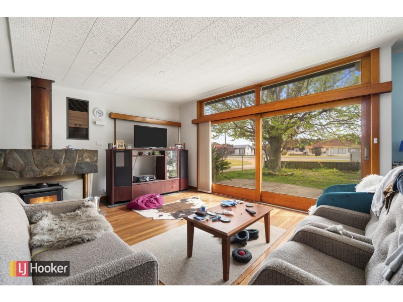 76 Roadknight Street, Lakes Entrance VIC 3909