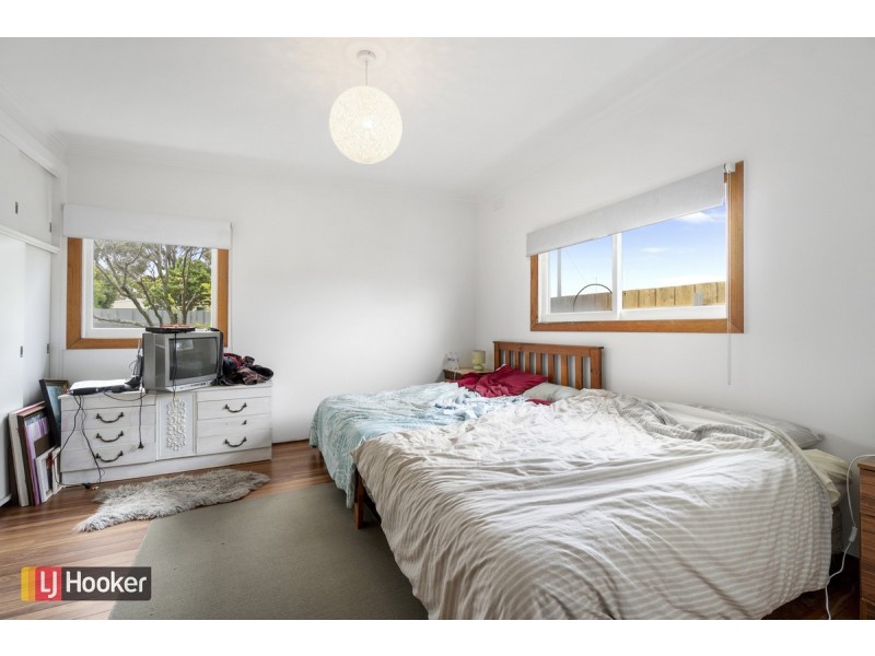 76 Roadknight Street, Lakes Entrance VIC 3909