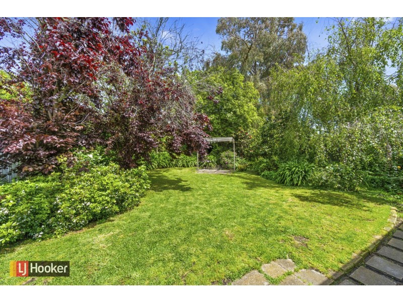 17 Campbell Grove, Lake Bunga VIC 3909