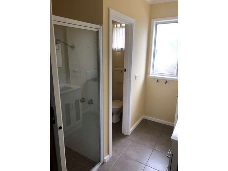 1/16 Heatherlea Grove, Lakes Entrance VIC 3909