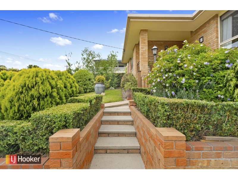 6 Periwinkle Drive, Lakes Entrance VIC 3909