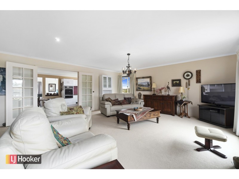 6 Periwinkle Drive, Lakes Entrance VIC 3909