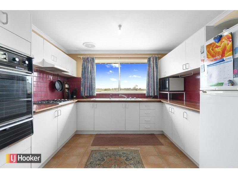 6 Periwinkle Drive, Lakes Entrance VIC 3909