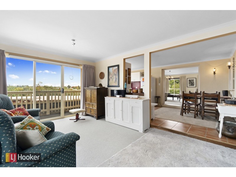 6 Periwinkle Drive, Lakes Entrance VIC 3909