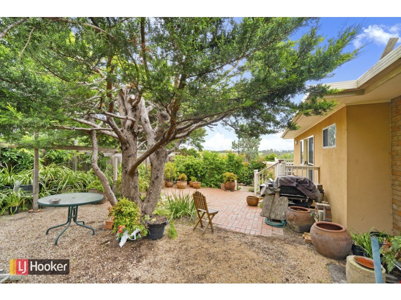 6 Periwinkle Drive, Lakes Entrance VIC 3909