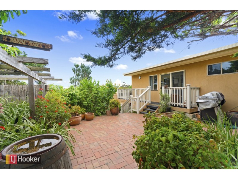 6 Periwinkle Drive, Lakes Entrance VIC 3909