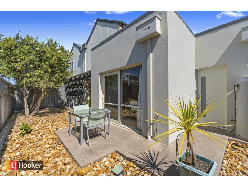 11/35 Church Street, Lakes Entrance VIC 3909