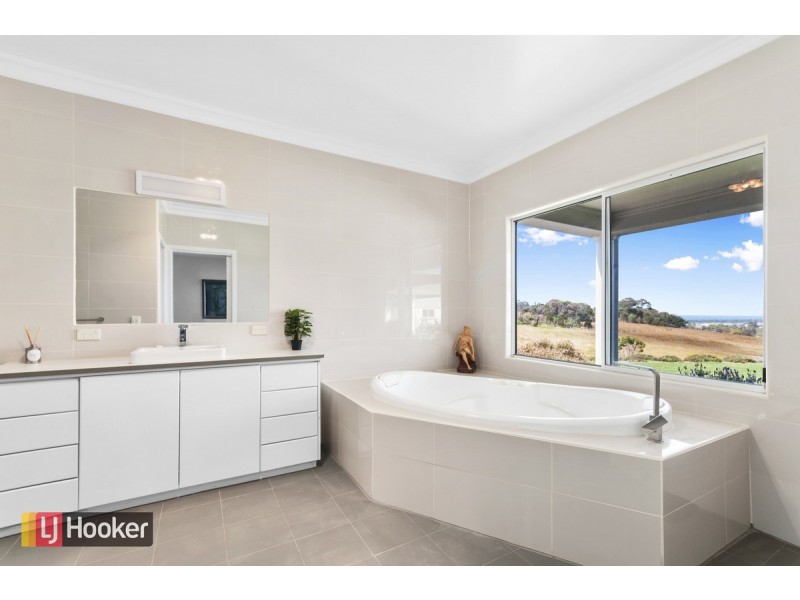 129 Palmers Road, Lakes Entrance VIC 3909