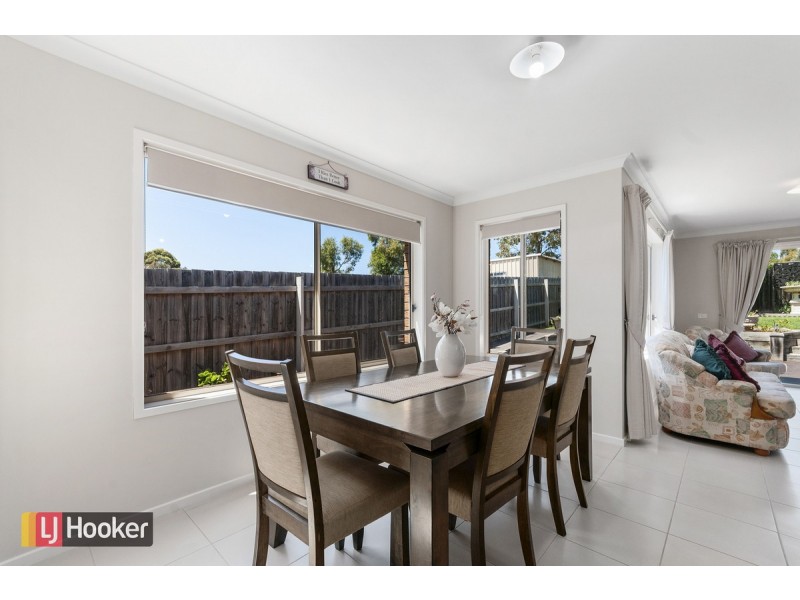 70 Albatross Road, Lakes Entrance VIC 3909