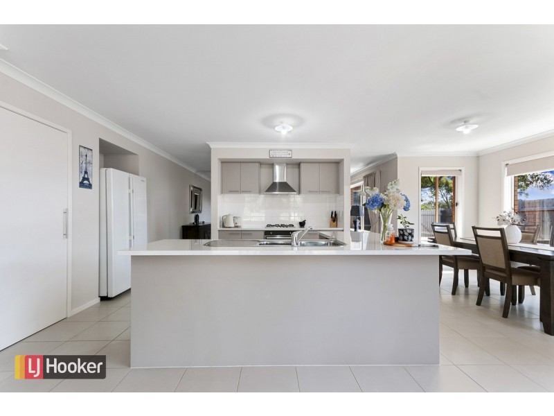 70 Albatross Road, Lakes Entrance VIC 3909