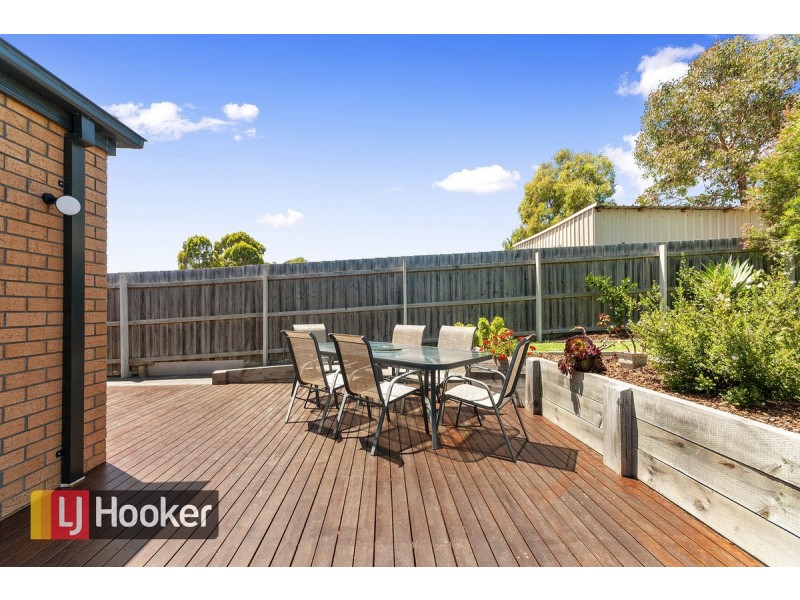 70 Albatross Road, Lakes Entrance VIC 3909