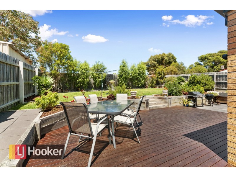 70 Albatross Road, Lakes Entrance VIC 3909