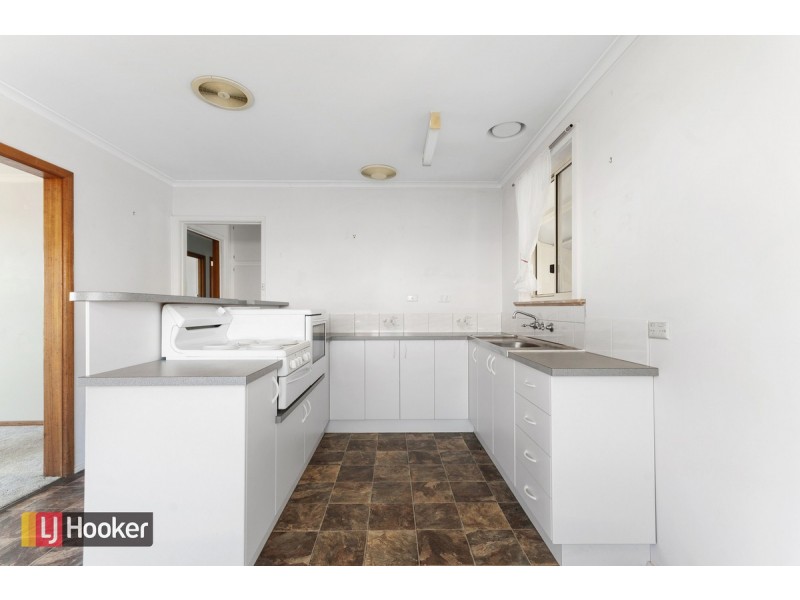 34 Bogong Street, Lakes Entrance VIC 3909