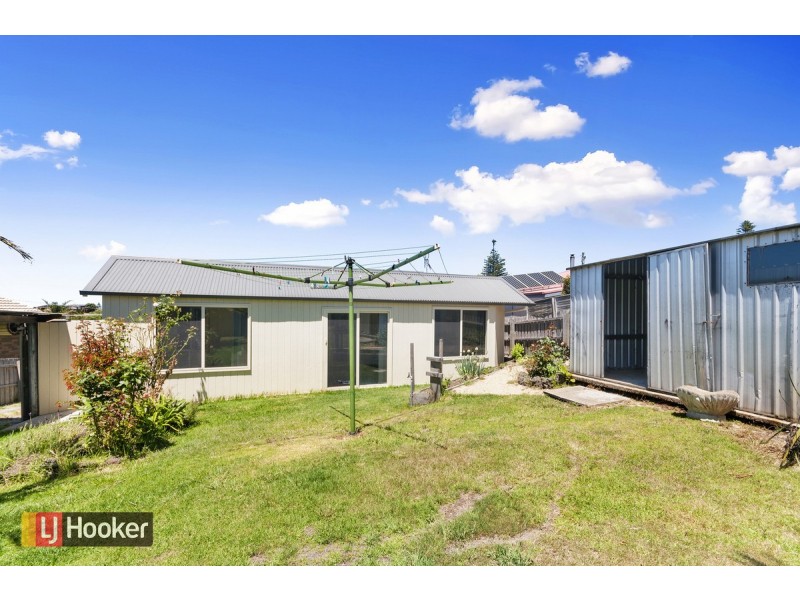 34 Bogong Street, Lakes Entrance VIC 3909