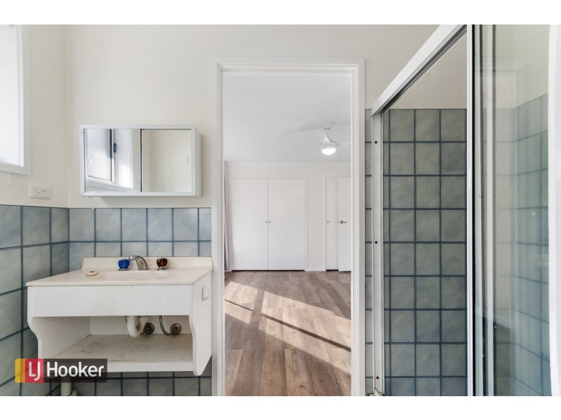 13 Christopher Court, Lakes Entrance VIC 3909