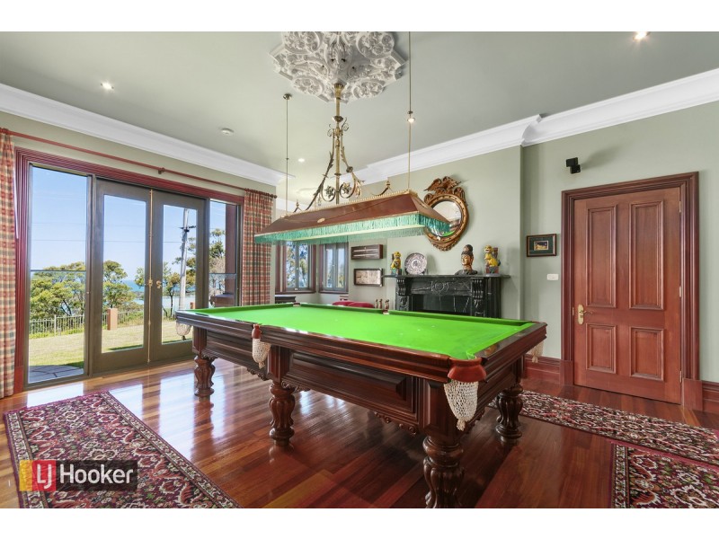 9 Seaview Parade, Lakes Entrance VIC 3909