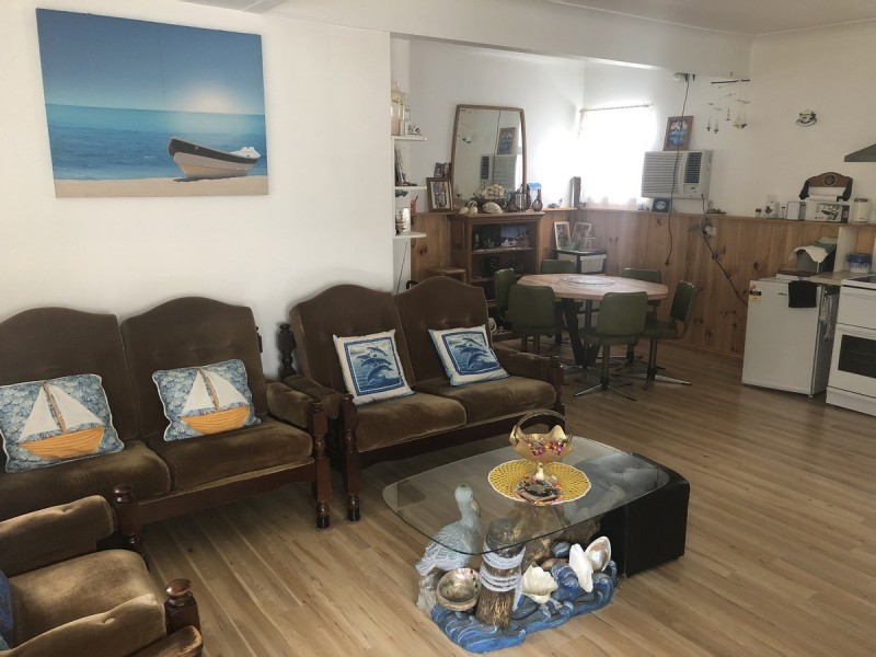 2/13 Middle Street, Lakes Entrance VIC 3909