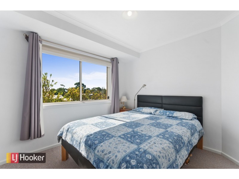 23 Bronsdon Street, Lakes Entrance VIC 3909