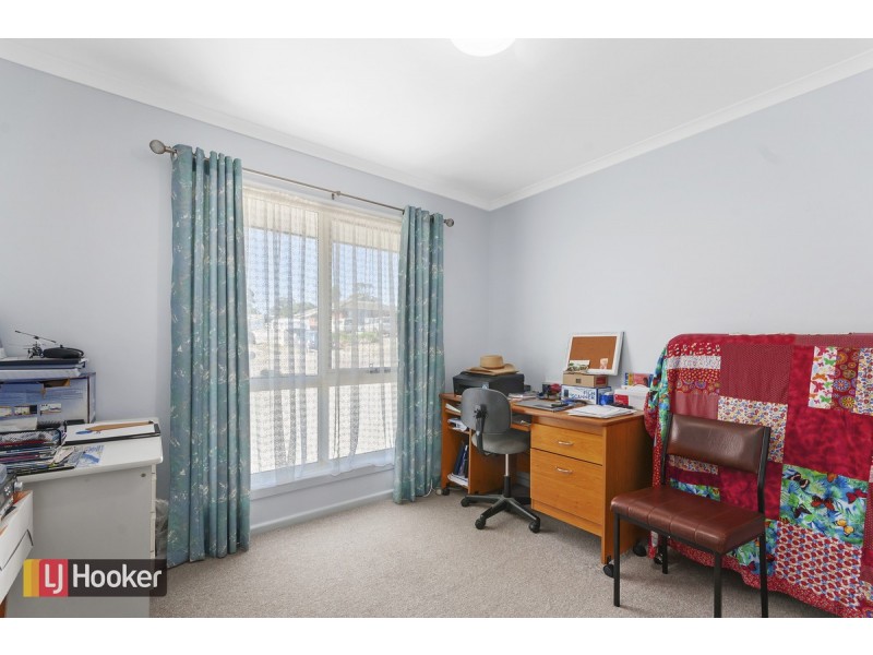 23 Bronsdon Street, Lakes Entrance VIC 3909