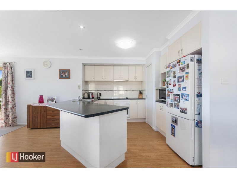 23 Bronsdon Street, Lakes Entrance VIC 3909