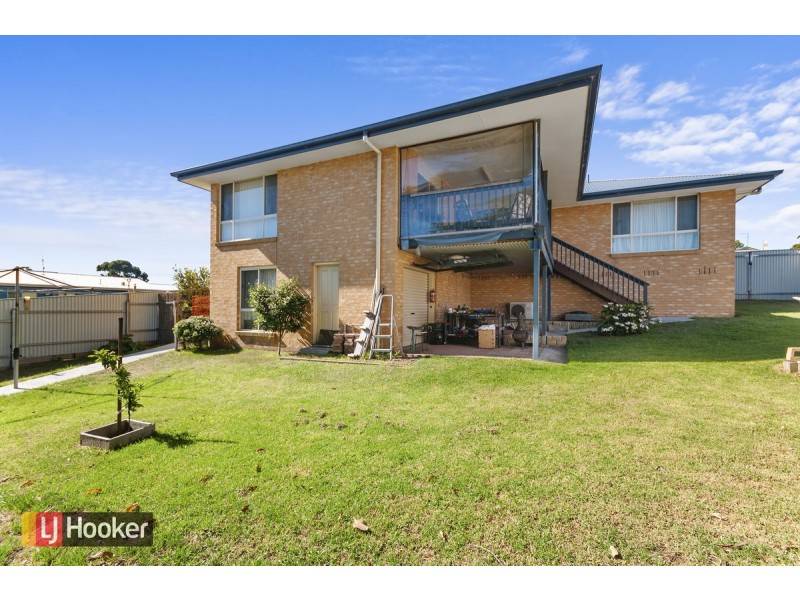 23 Bronsdon Street, Lakes Entrance VIC 3909