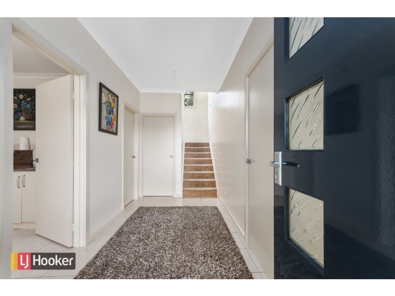 15 Outlook Avenue, Lakes Entrance VIC 3909