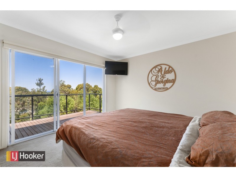 15 Outlook Avenue, Lakes Entrance VIC 3909