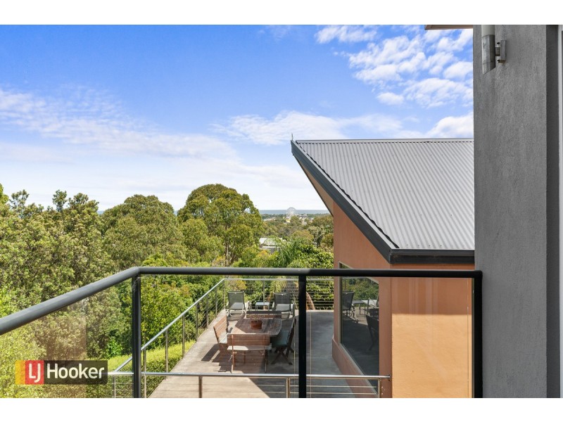 15 Outlook Avenue, Lakes Entrance VIC 3909