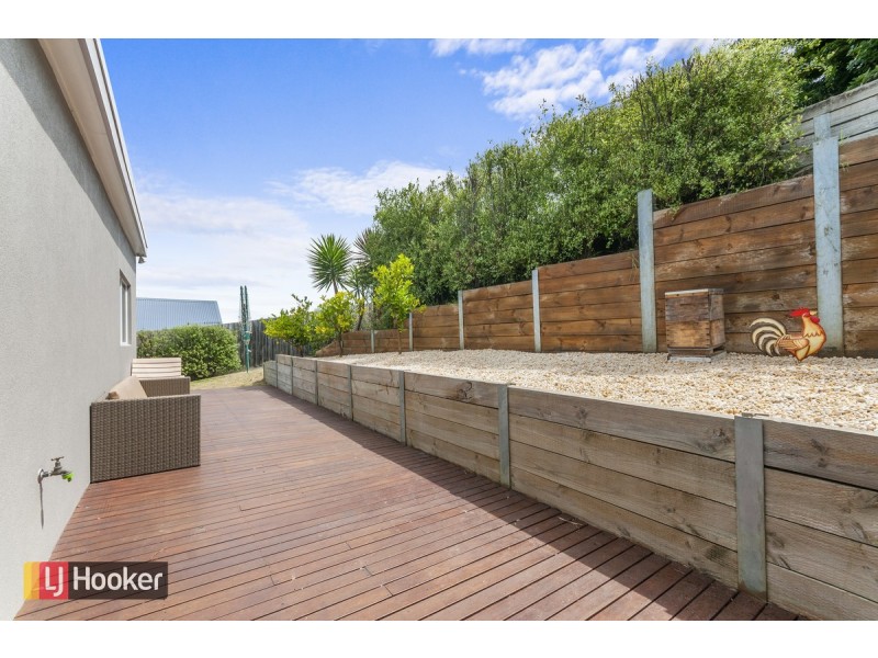 15 Outlook Avenue, Lakes Entrance VIC 3909