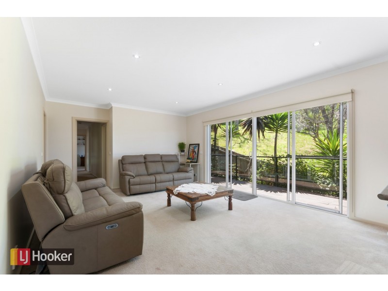 15 Outlook Avenue, Lakes Entrance VIC 3909