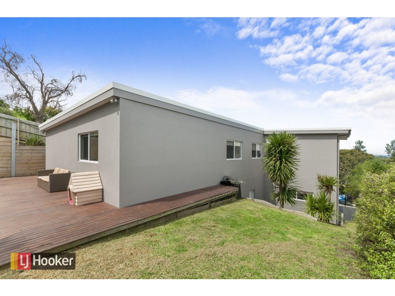 15 Outlook Avenue, Lakes Entrance VIC 3909