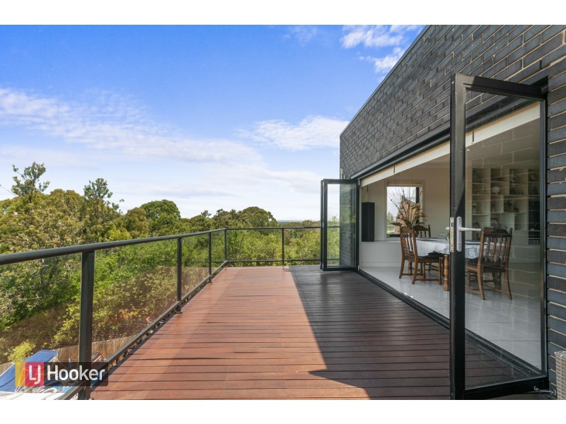 15 Outlook Avenue, Lakes Entrance VIC 3909