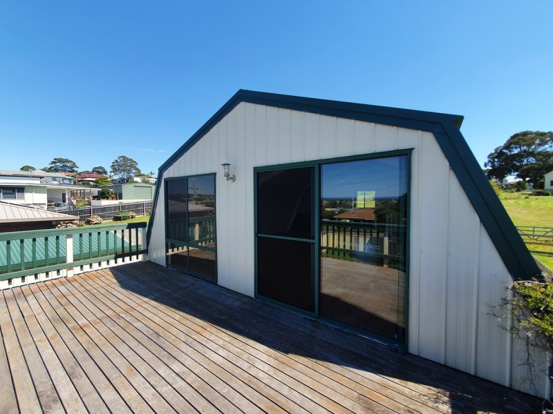 22 O’Neills Road, Lakes Entrance VIC 3909