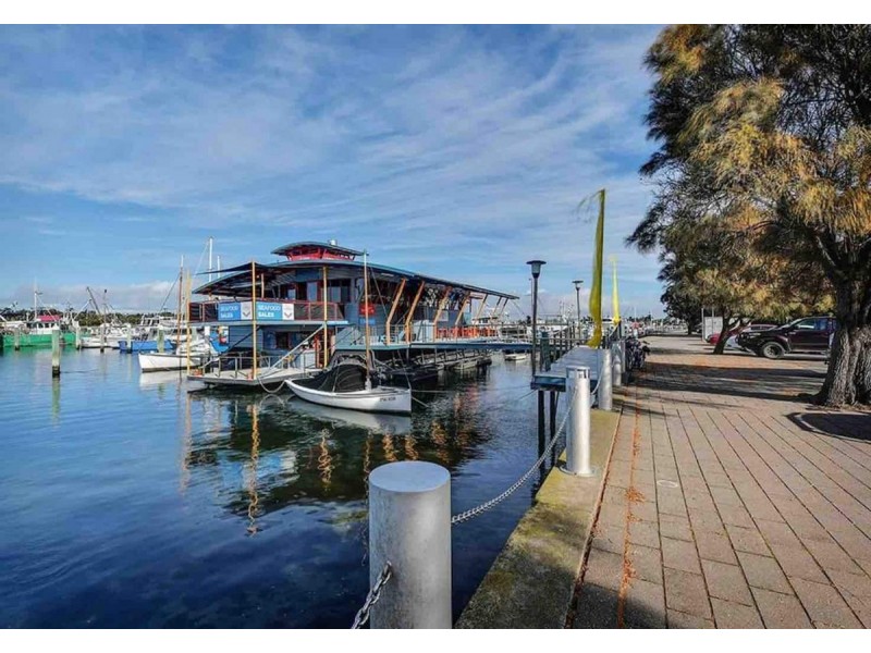 2/247 Esplanade, Lakes Entrance VIC 3909