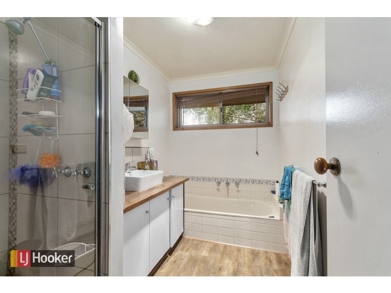 19 Campbell Grove, Lake Bunga VIC 3909